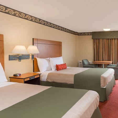ทราเวลลอดจ์ ซาน เคลเมนเต บีช Hotel ซานเคลเมนที ภายนอก รูปภาพ