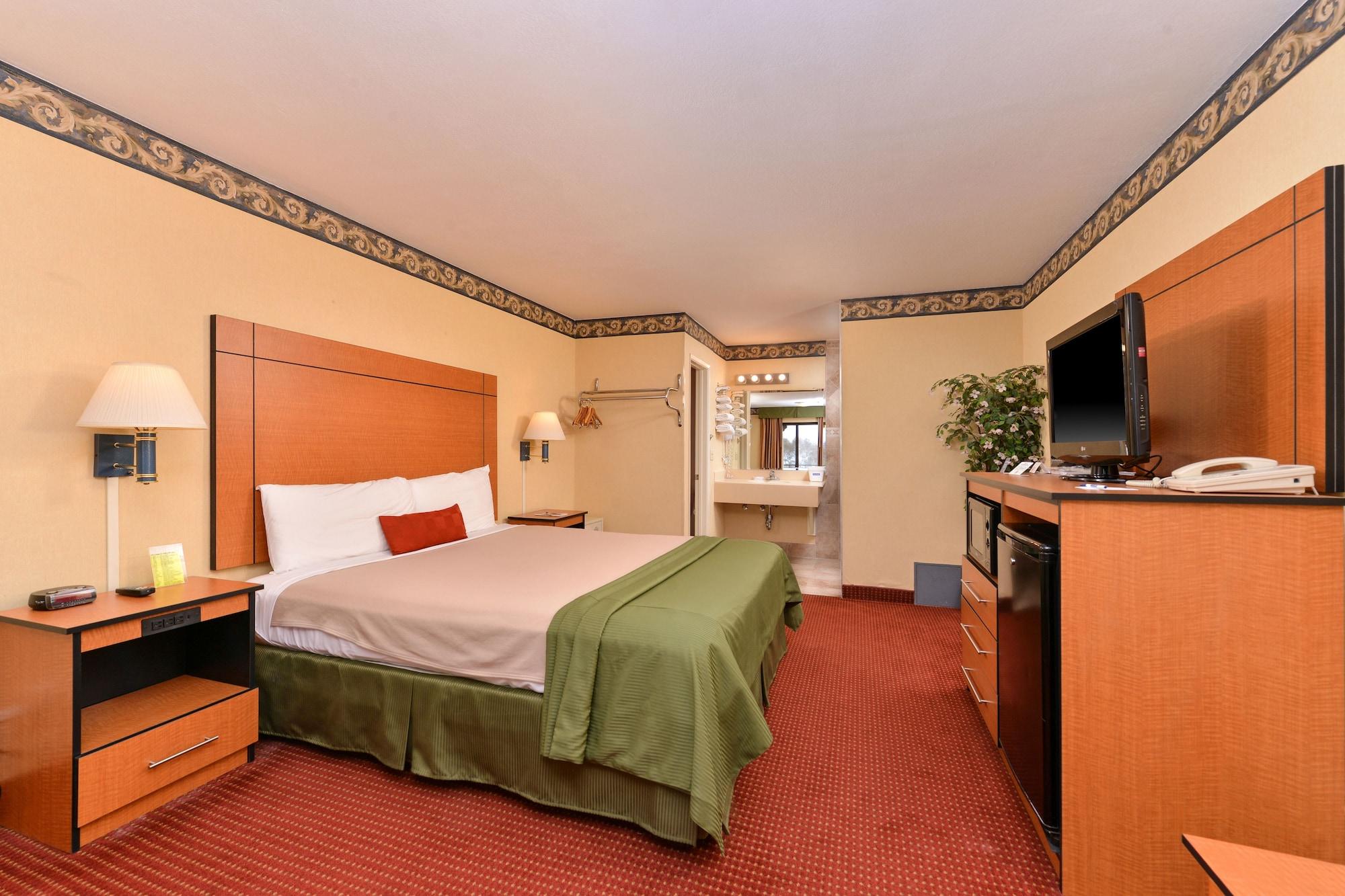 ทราเวลลอดจ์ ซาน เคลเมนเต บีช Hotel ซานเคลเมนที ภายนอก รูปภาพ