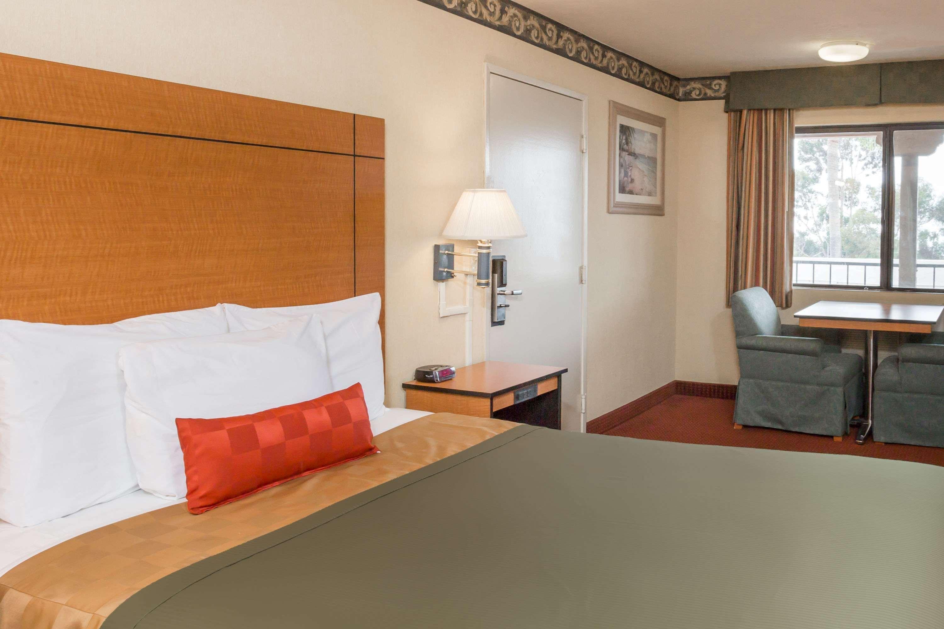 ทราเวลลอดจ์ ซาน เคลเมนเต บีช Hotel ซานเคลเมนที ภายนอก รูปภาพ
