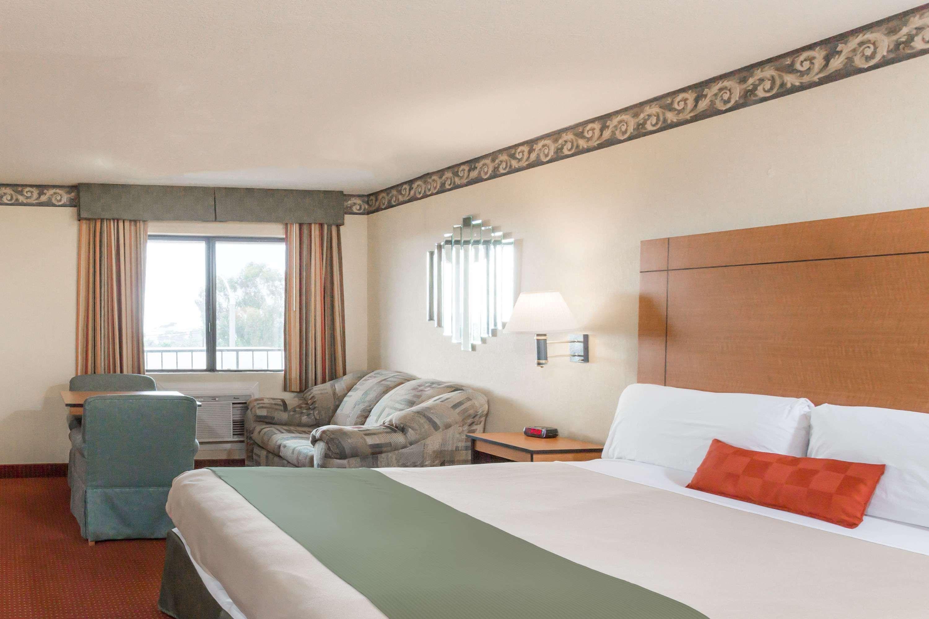 ทราเวลลอดจ์ ซาน เคลเมนเต บีช Hotel ซานเคลเมนที ภายนอก รูปภาพ