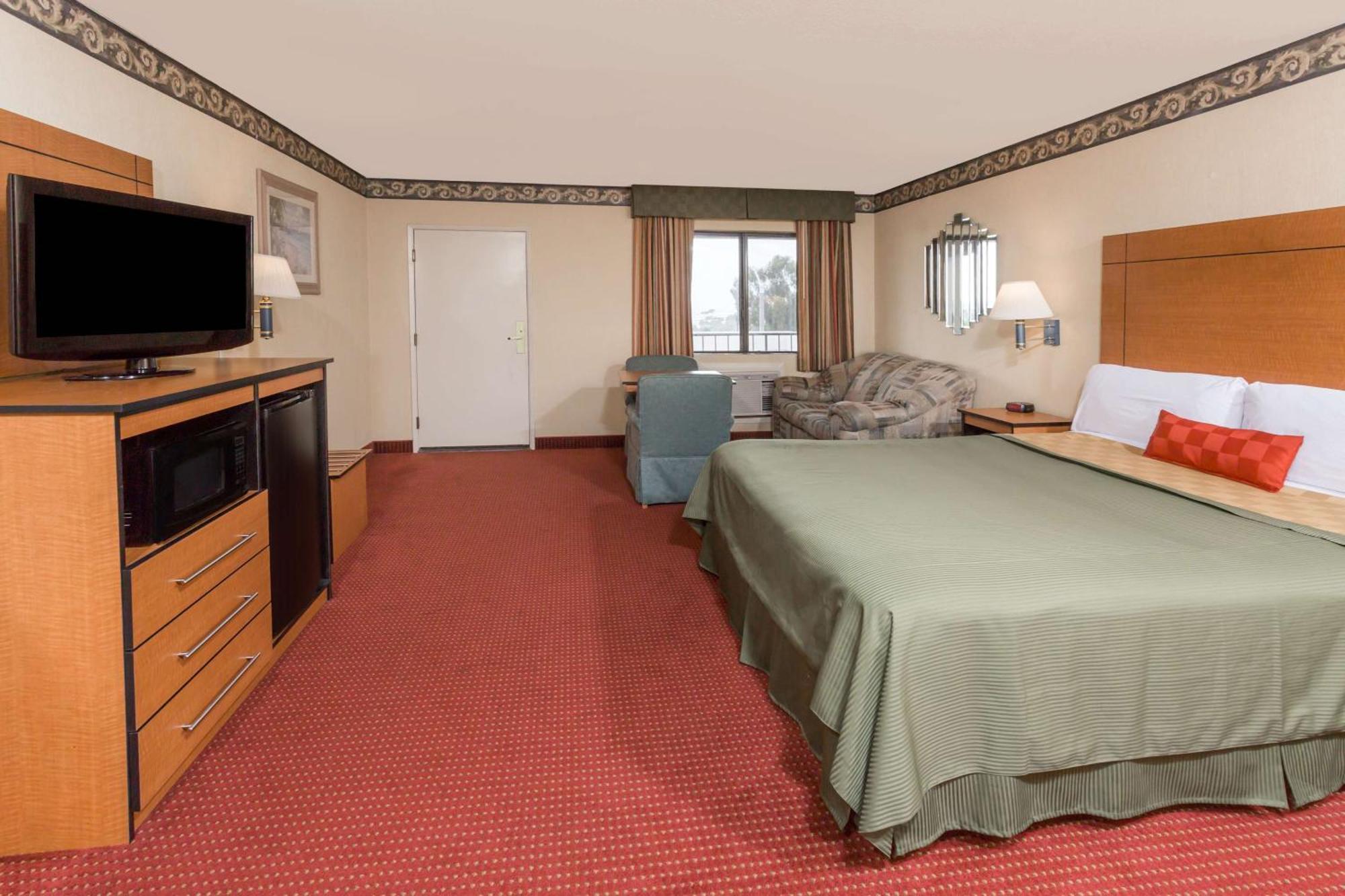 ทราเวลลอดจ์ ซาน เคลเมนเต บีช Hotel ซานเคลเมนที ภายนอก รูปภาพ